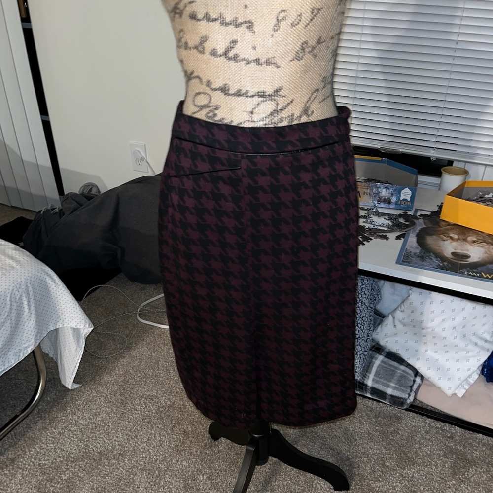 89th and Madison size 6 purple plaid knee length skirt